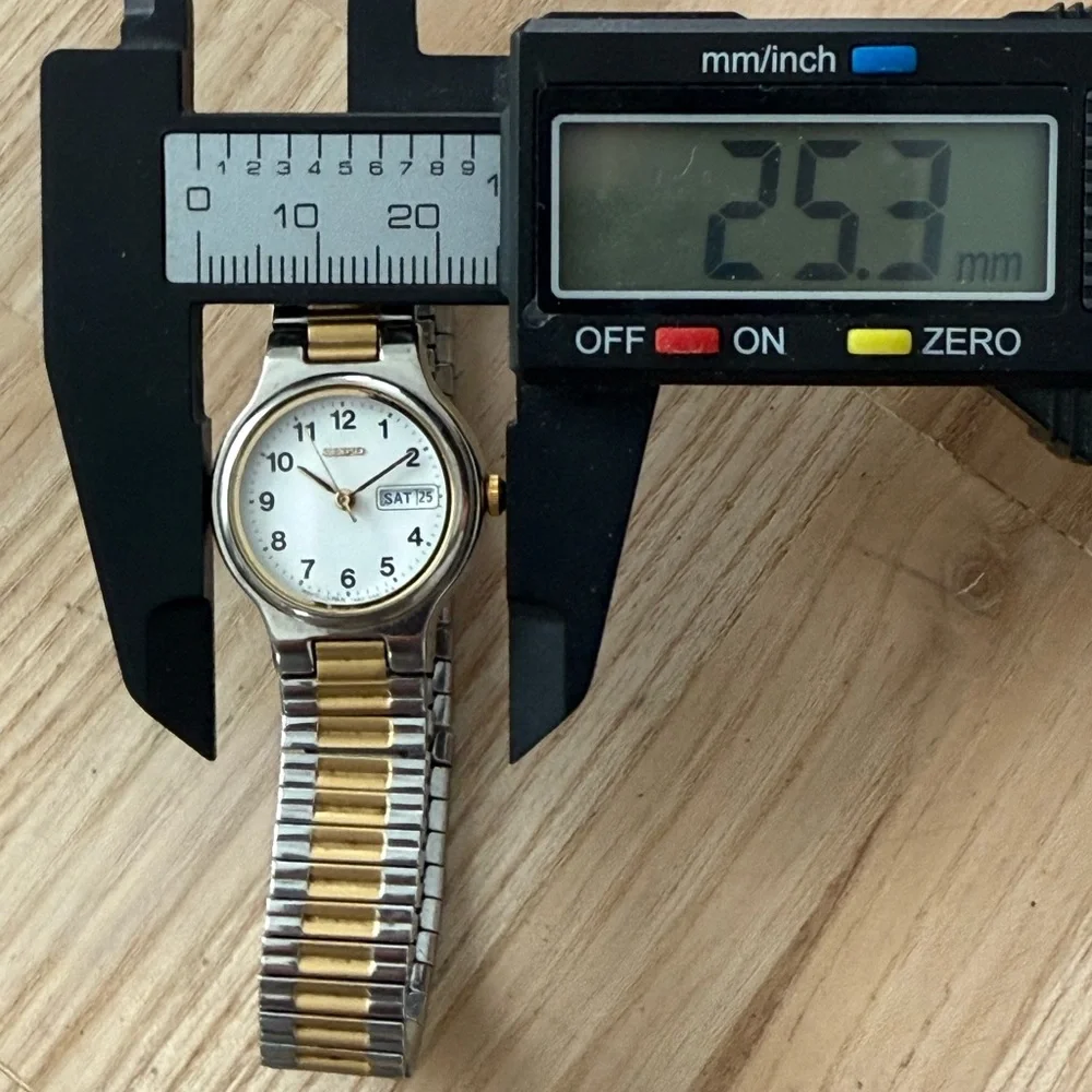 Seiko Two-Tone Ladies Watch White Dial Date Windows Stretch Bracelet New Battery